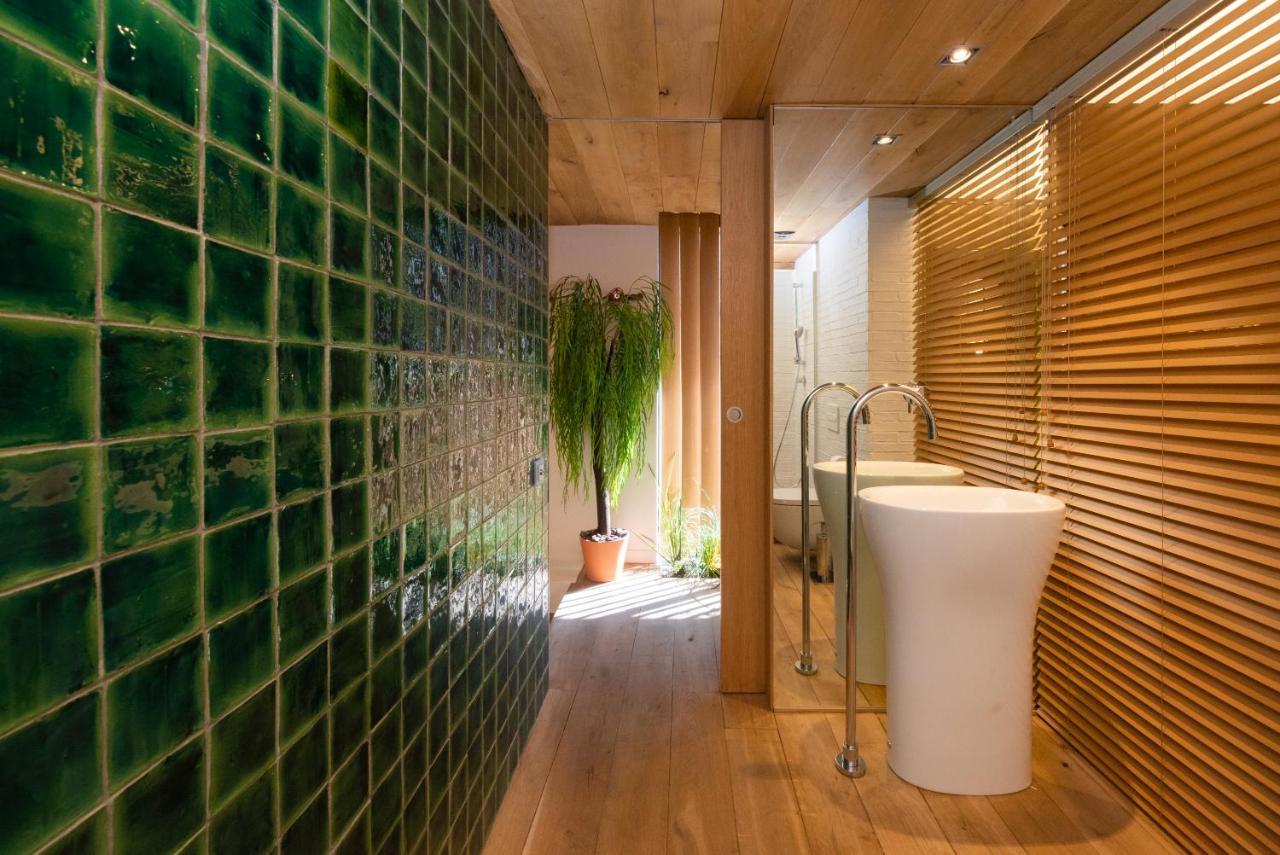 Petit Luxe Loft Apartment Terrassa Bagian luar foto