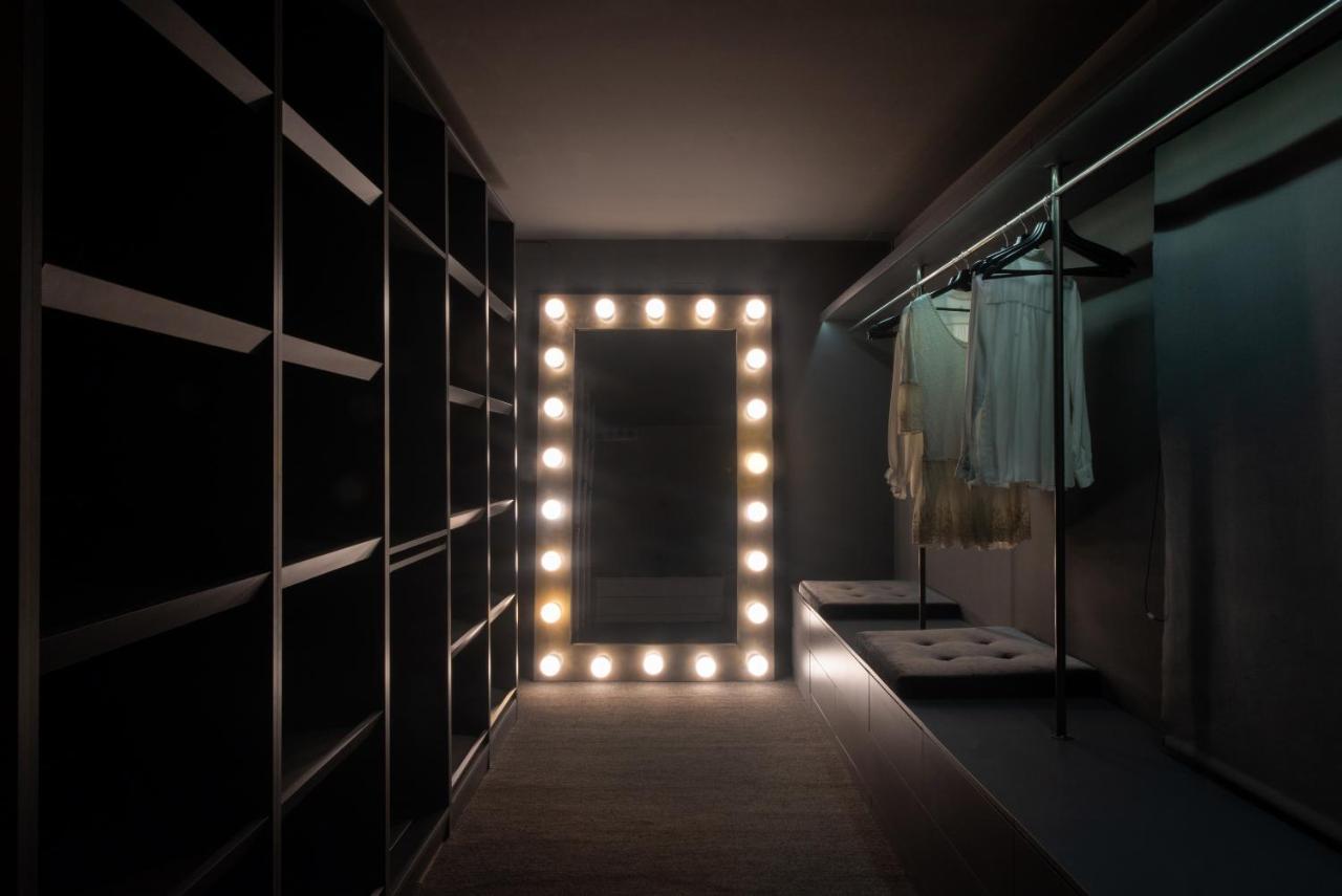 Petit Luxe Loft Apartment Terrassa Bagian luar foto