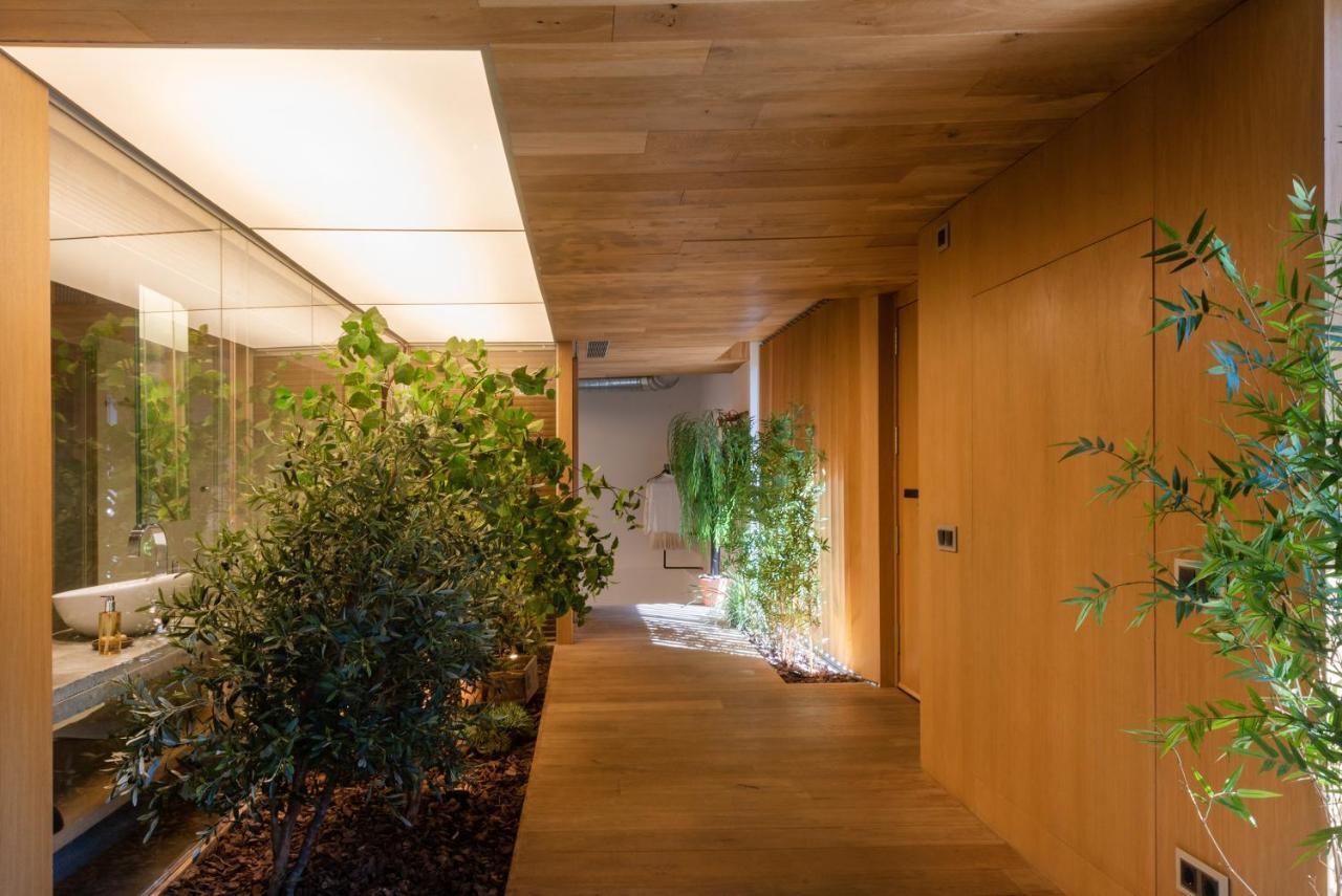 Petit Luxe Loft Apartment Terrassa Bagian luar foto