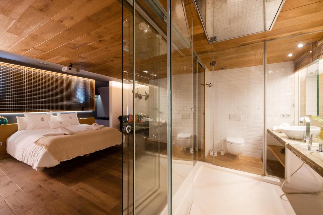 Petit Luxe Loft Apartment Terrassa Bagian luar foto