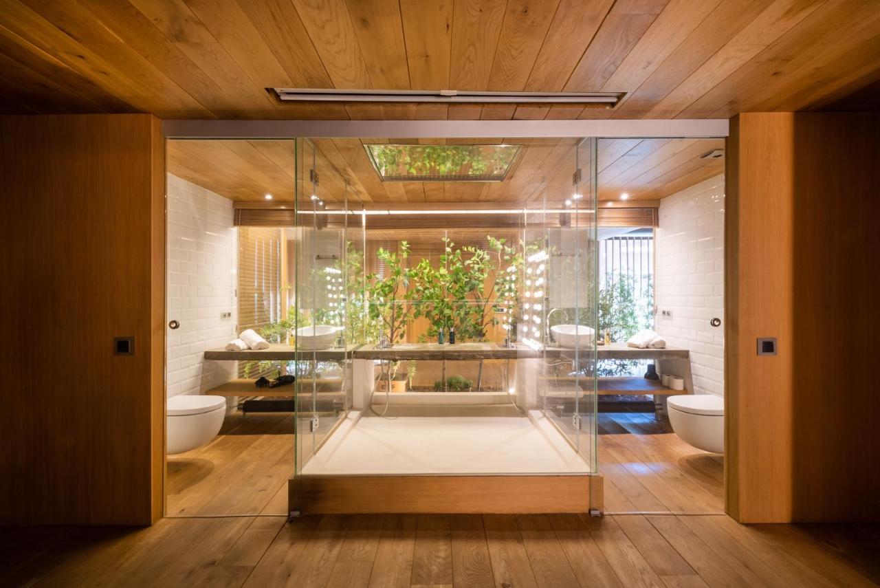 Petit Luxe Loft Apartment Terrassa Bagian luar foto