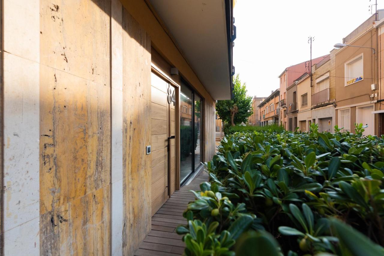Petit Luxe Loft Apartment Terrassa Bagian luar foto